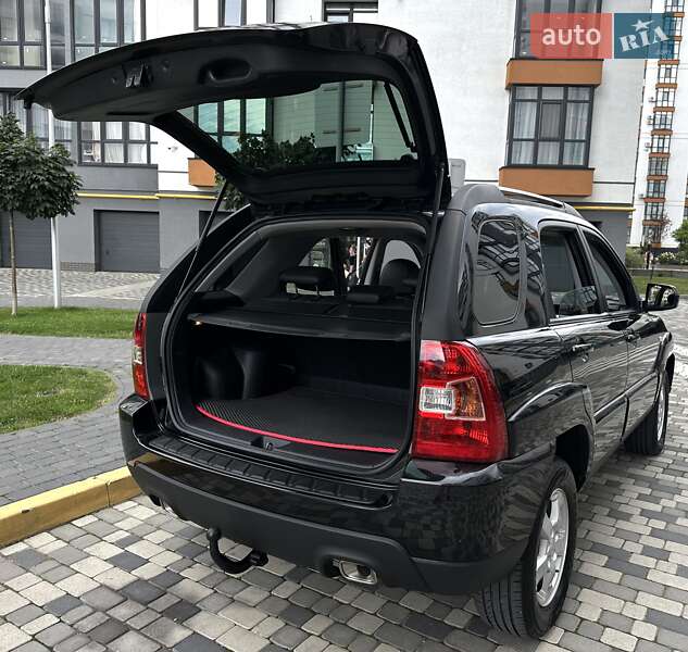 Позашляховик / Кросовер Kia Sportage 2008 в Івано-Франківську