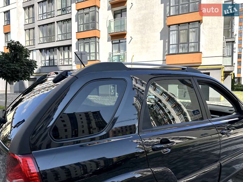 Позашляховик / Кросовер Kia Sportage 2008 в Івано-Франківську