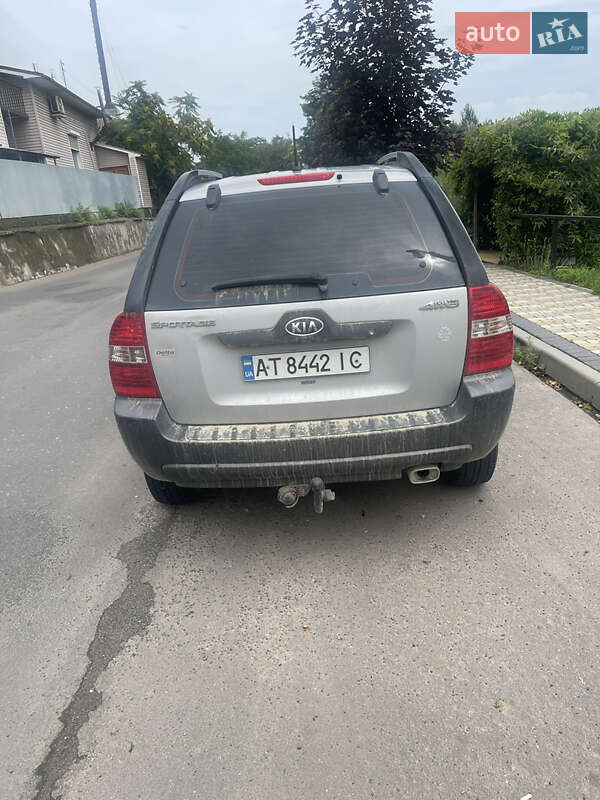 Внедорожник / Кроссовер Kia Sportage 2005 в Ивано-Франковске