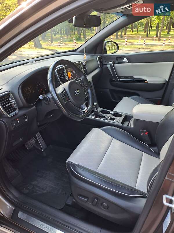 Внедорожник / Кроссовер Kia Sportage 2016 в Павлограде