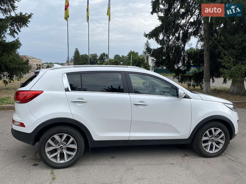 Внедорожник / Кроссовер Kia Sportage 2014 в Новоархангельске