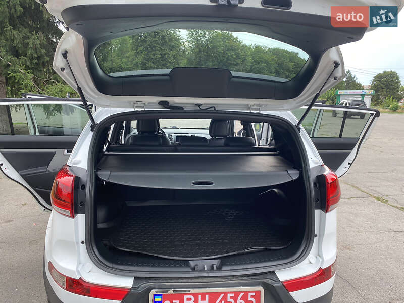 Внедорожник / Кроссовер Kia Sportage 2014 в Новоархангельске