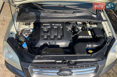 Внедорожник / Кроссовер Kia Sportage 2006 в 