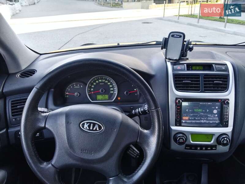 Позашляховик / Кросовер Kia Sportage 2008 в Івано-Франківську