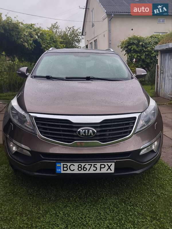 Внедорожник / Кроссовер Kia Sportage 2012 в Городке