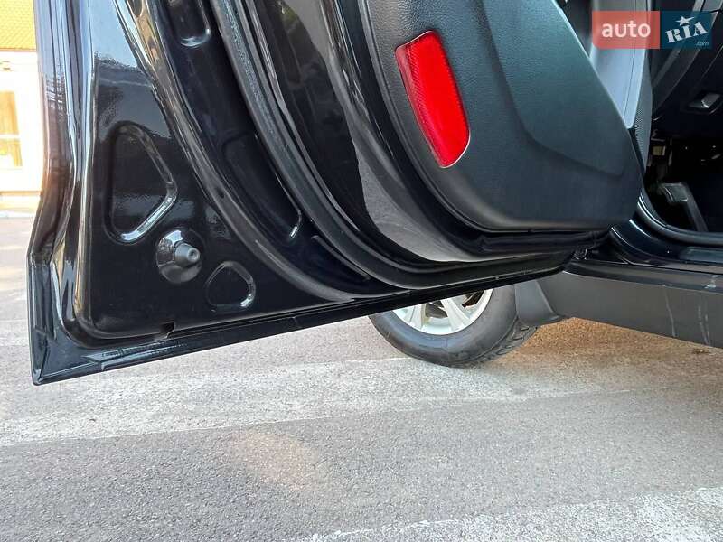 Позашляховик / Кросовер Kia Sportage 2011 в Овручі