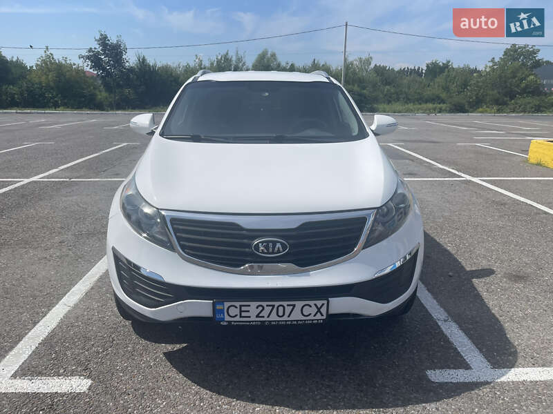 Внедорожник / Кроссовер Kia Sportage 2011 в Черновцах