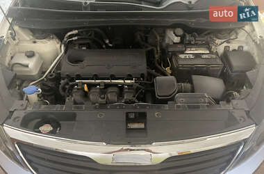 Позашляховик / Кросовер Kia Sportage 2011 в Чернівцях