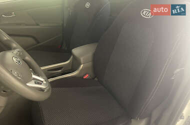 Позашляховик / Кросовер Kia Sportage 2011 в Чернівцях