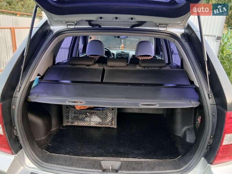Позашляховик / Кросовер Kia Sportage 2008 в Конотопі