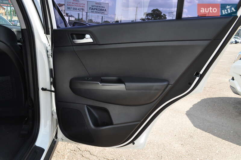 Внедорожник / Кроссовер Kia Sportage 2018 в Киеве