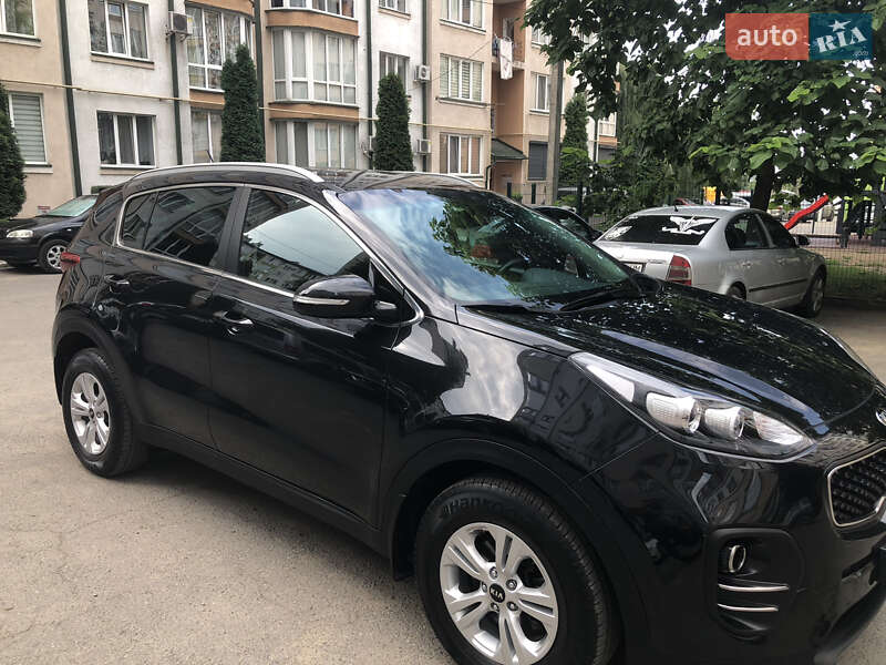 Внедорожник / Кроссовер Kia Sportage 2016 в Черновцах