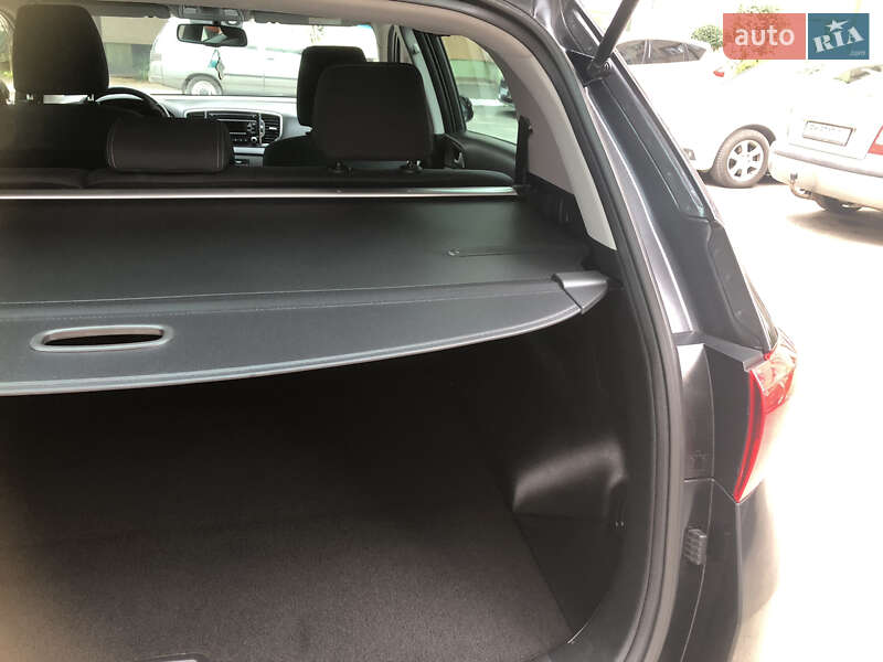 Внедорожник / Кроссовер Kia Sportage 2016 в Черновцах