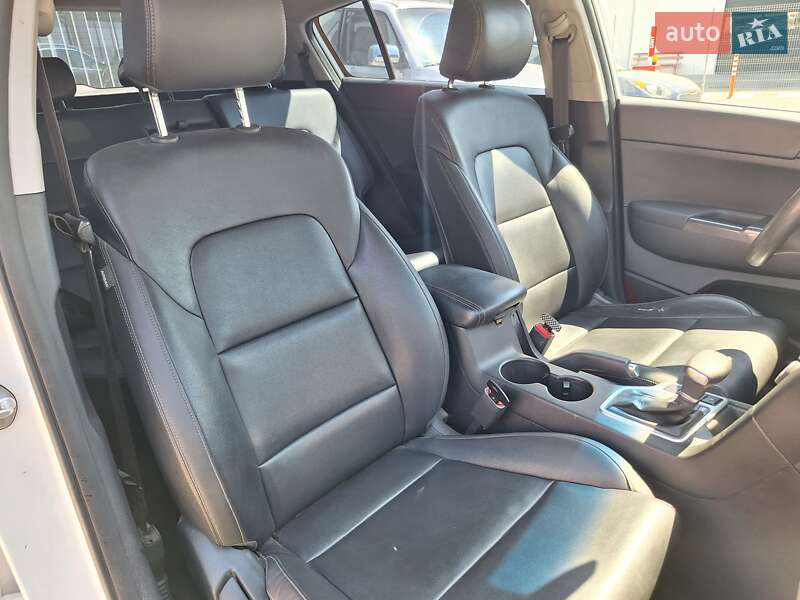 Внедорожник / Кроссовер Kia Sportage 2015 в Одессе