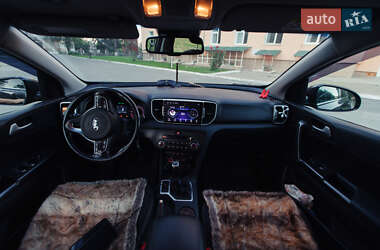 Внедорожник / Кроссовер Kia Sportage 2017 в Староконстантинове