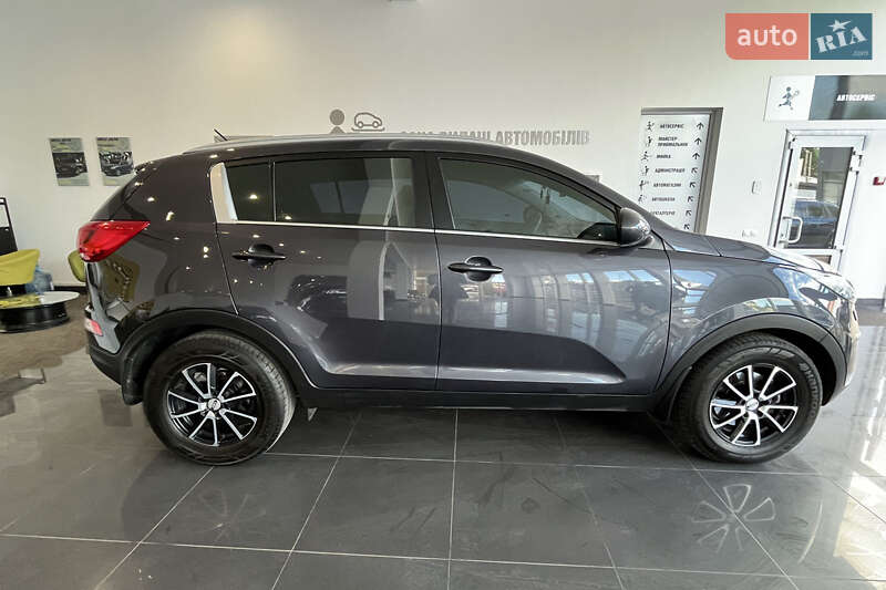 Внедорожник / Кроссовер Kia Sportage 2015 в Шептицькому