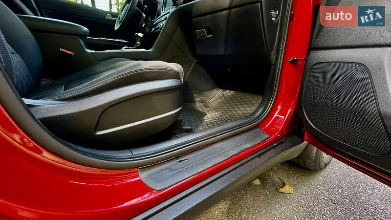 Внедорожник / Кроссовер Kia Sportage 2020 в Черновцах