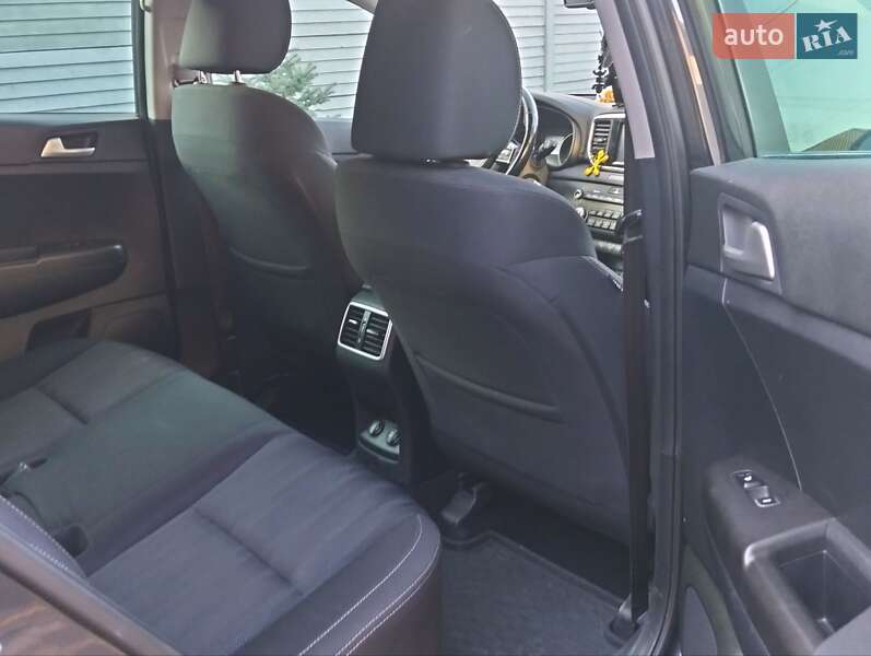 Внедорожник / Кроссовер Kia Sportage 2019 в Каменском фото 18 Внедорожник / Кроссовер Kia Sportage 2019 в Каменском