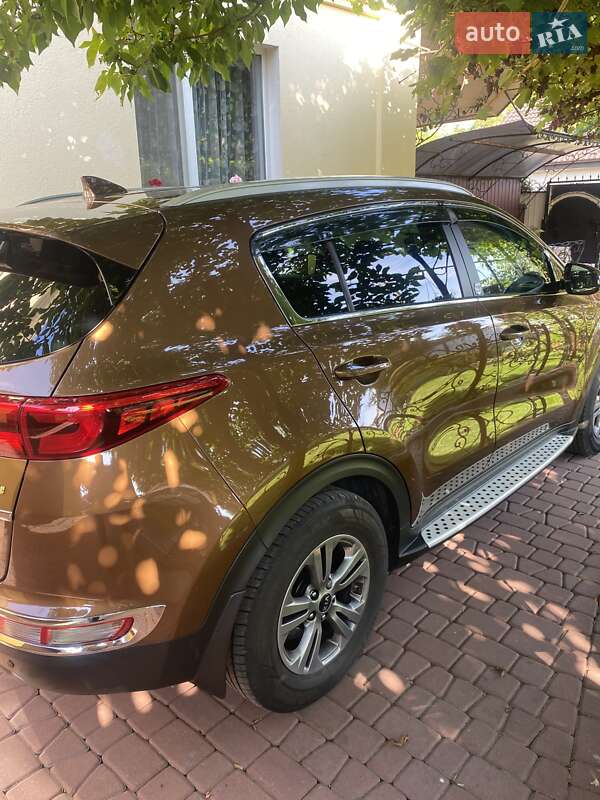 Позашляховик / Кросовер Kia Sportage 2017 в Нововолинську