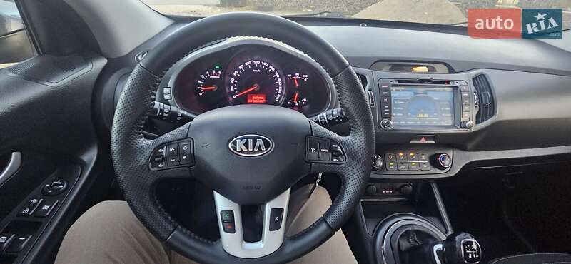 Позашляховик / Кросовер Kia Sportage 2013 в Коломиї