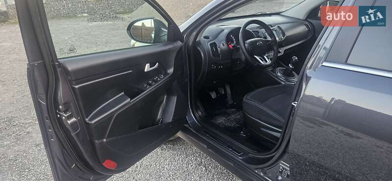 Позашляховик / Кросовер Kia Sportage 2013 в Коломиї