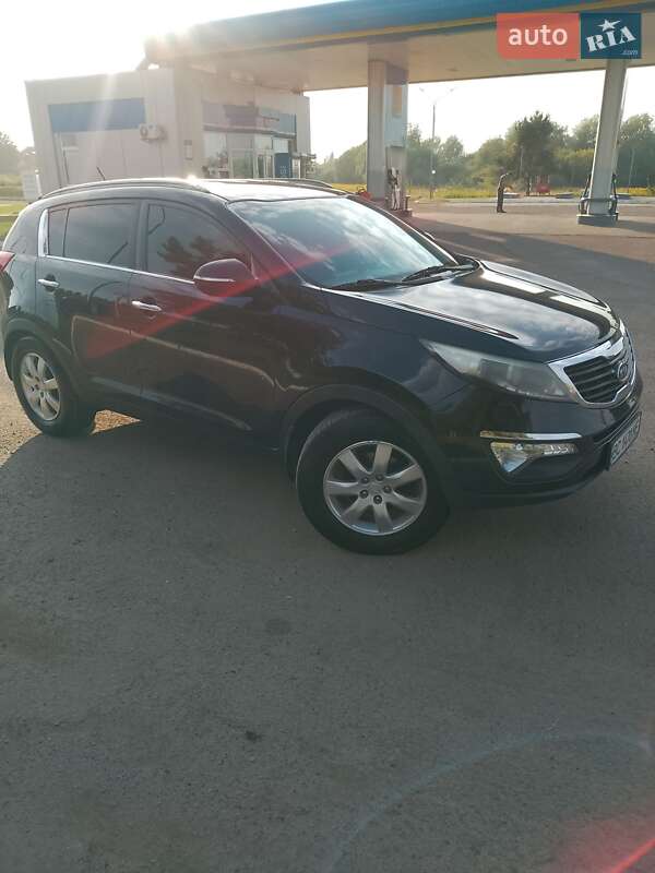Позашляховик / Кросовер Kia Sportage 2010 в Яворові