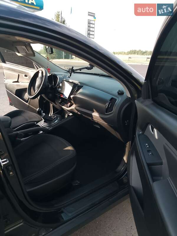 Позашляховик / Кросовер Kia Sportage 2010 в Яворові