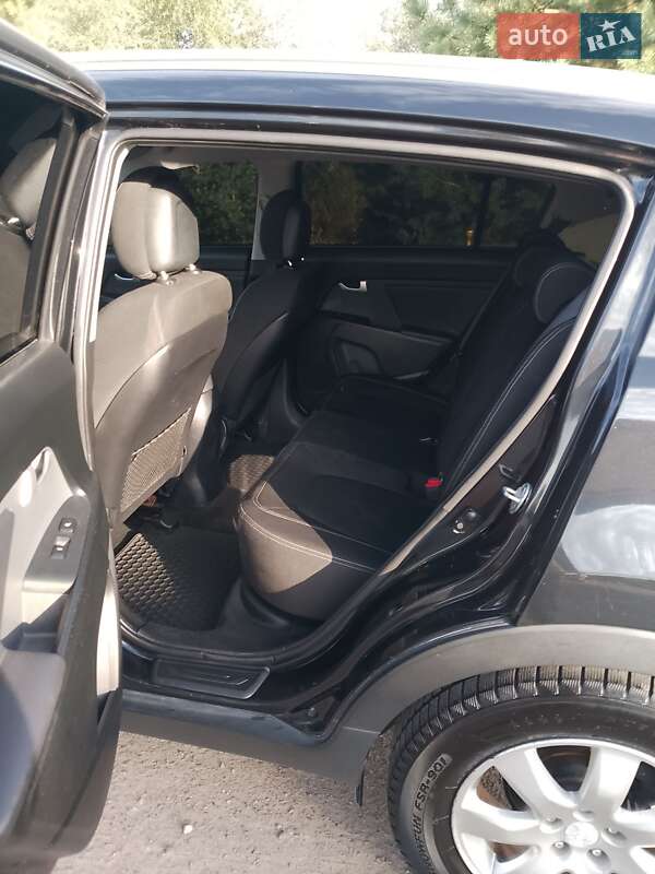 Позашляховик / Кросовер Kia Sportage 2010 в Яворові