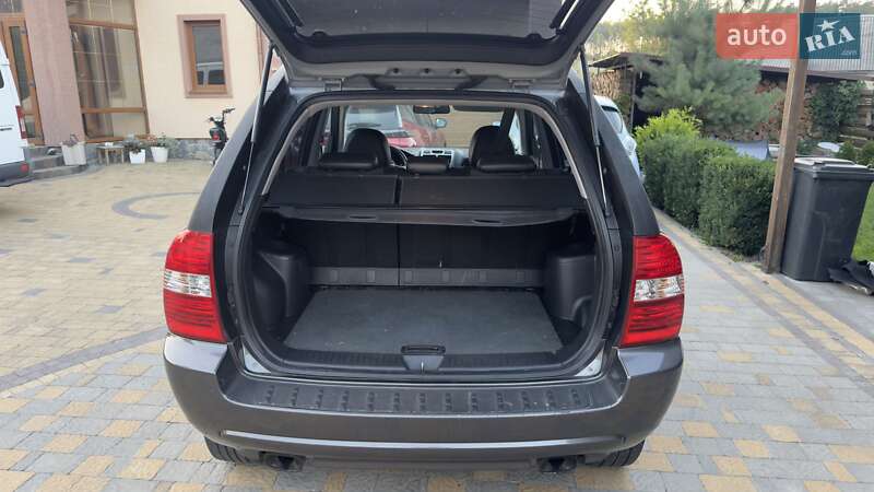 Внедорожник / Кроссовер Kia Sportage 2007 в Звягеле