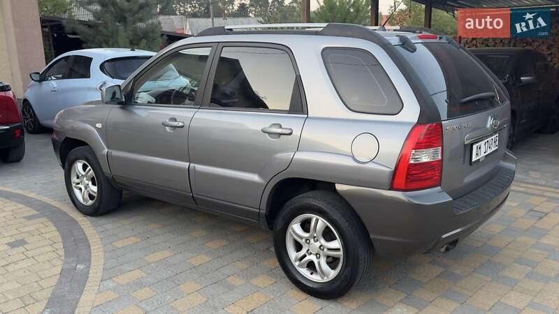 Внедорожник / Кроссовер Kia Sportage 2007 в Звягеле