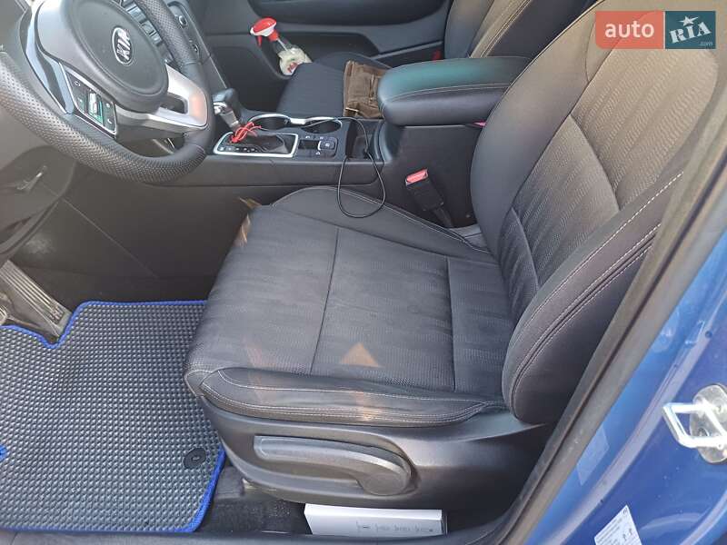 Позашляховик / Кросовер Kia Sportage 2021 в Новій Водолагі