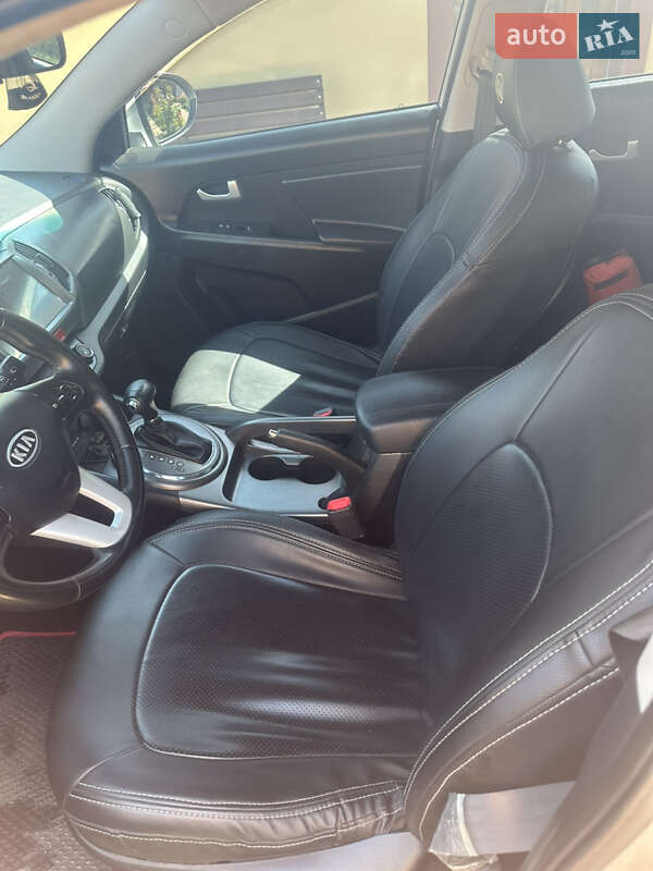 Внедорожник / Кроссовер Kia Sportage 2011 в Чуднове