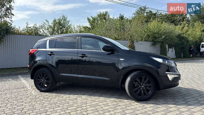 Внедорожник / Кроссовер Kia Sportage 2011 в Ивано-Франковске