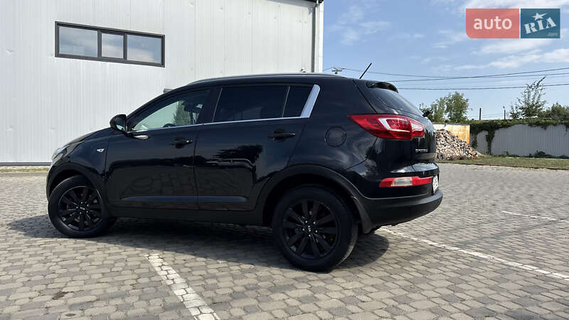 Внедорожник / Кроссовер Kia Sportage 2011 в Ивано-Франковске