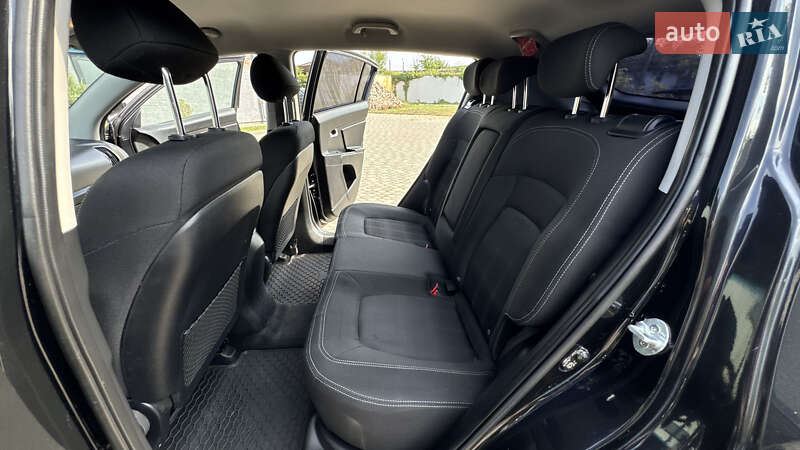 Внедорожник / Кроссовер Kia Sportage 2011 в Ивано-Франковске