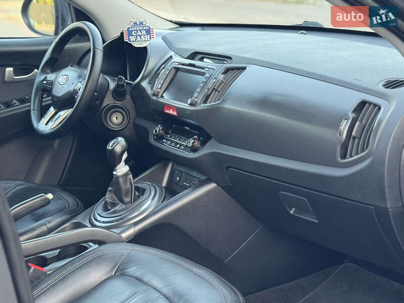 Позашляховик / Кросовер Kia Sportage 2011 в Радивиліві