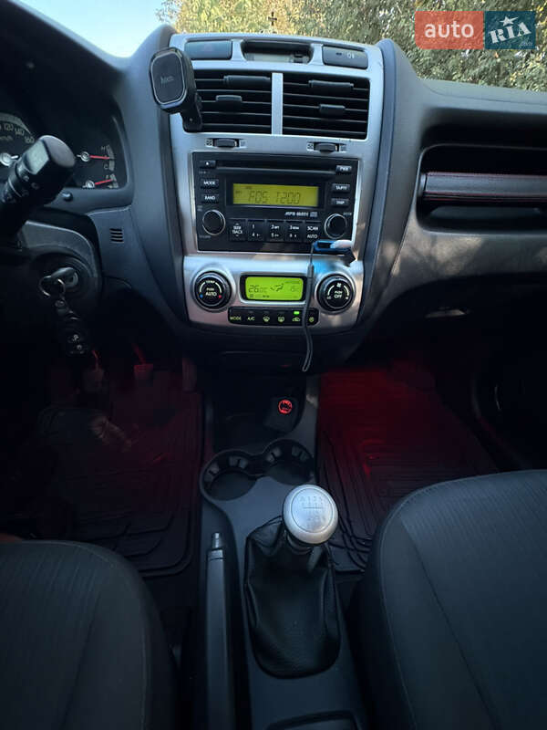 Внедорожник / Кроссовер Kia Sportage 2008 в Черновцах