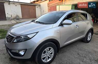 Внедорожник / Кроссовер Kia Sportage 2012 в Харькове