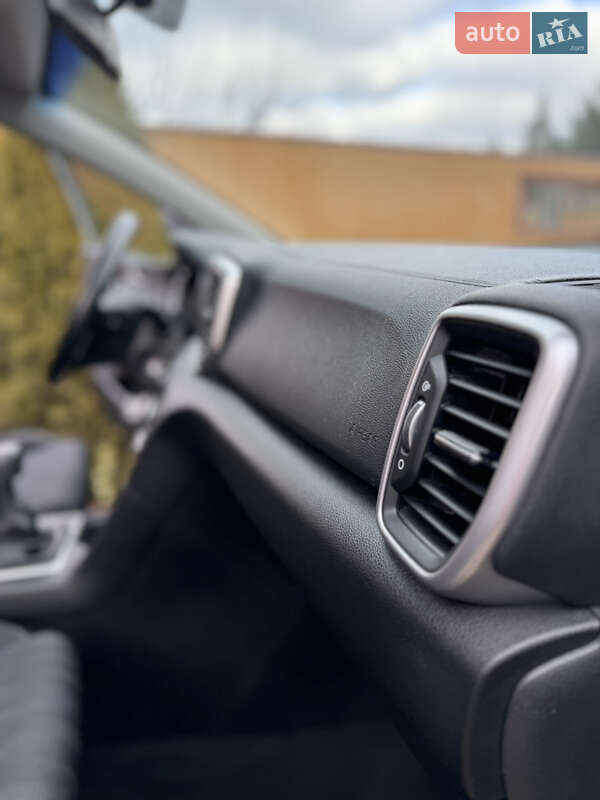 Позашляховик / Кросовер Kia Sportage 2021 в Южному