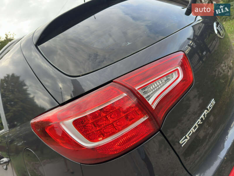 Внедорожник / Кроссовер Kia Sportage 2012 в Ивано-Франковске