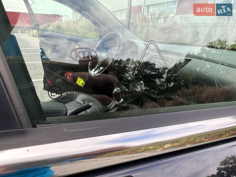 Внедорожник / Кроссовер Kia Sportage 2013 в Старой Выжевке