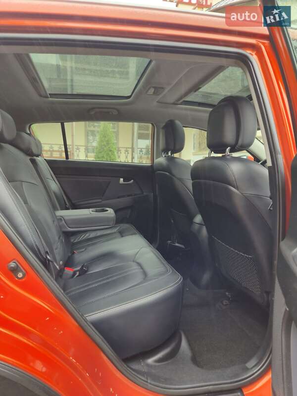 Позашляховик / Кросовер Kia Sportage 2012 в Золочеві