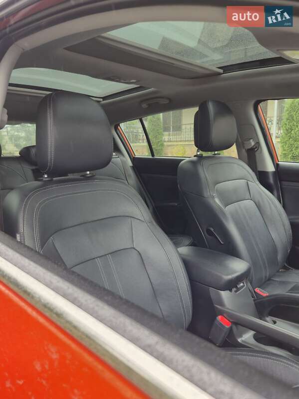 Позашляховик / Кросовер Kia Sportage 2012 в Золочеві