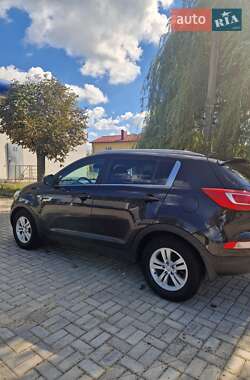 Позашляховик / Кросовер Kia Sportage 2012 в Чернівцях