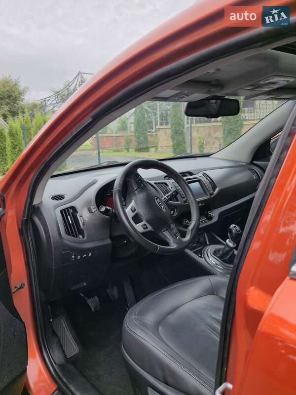 Позашляховик / Кросовер Kia Sportage 2012 в Золочеві