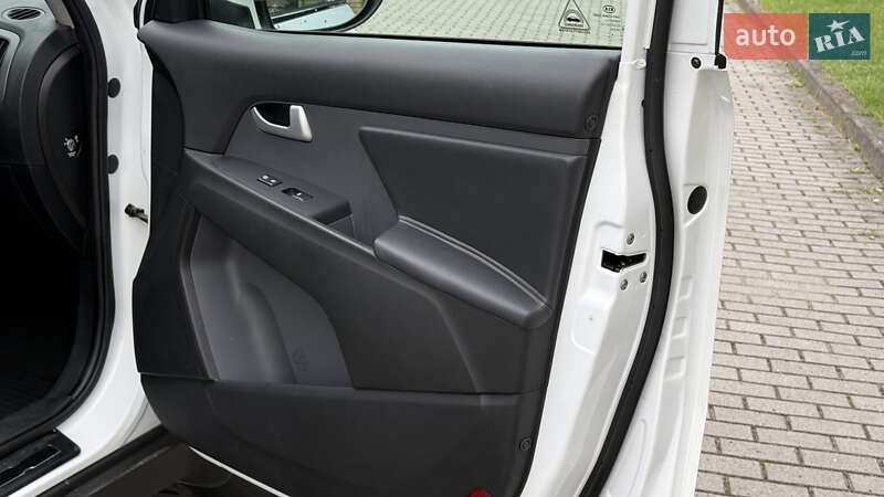 Внедорожник / Кроссовер Kia Sportage 2014 в Радивилове