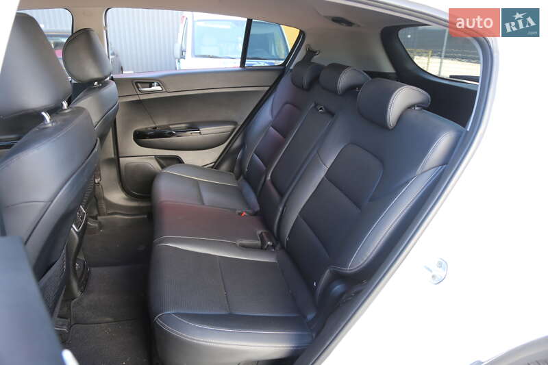 Внедорожник / Кроссовер Kia Sportage 2017 в Киеве фото 10 Внедорожник / Кроссовер Kia Sportage 2017 в Киеве