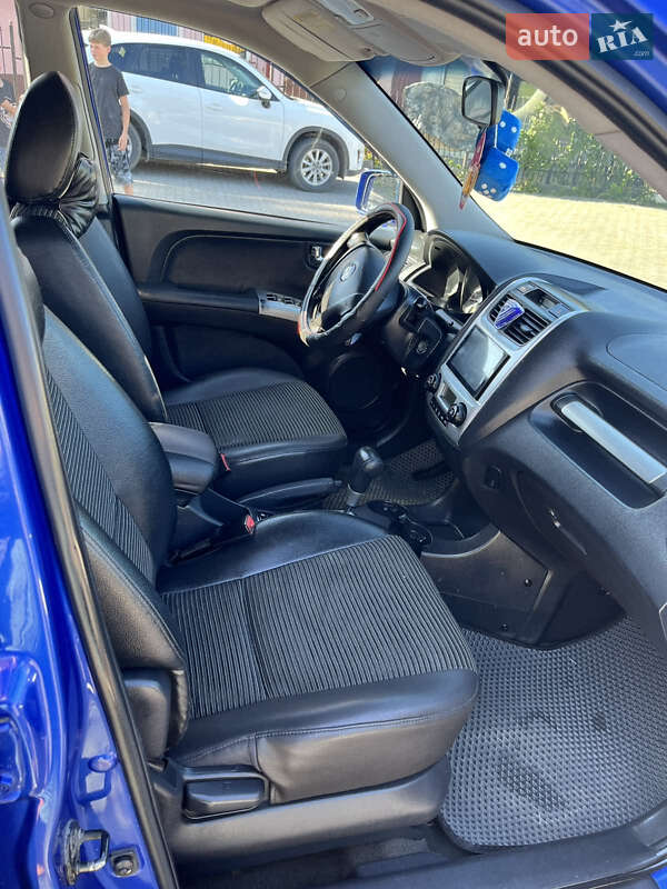 Позашляховик / Кросовер Kia Sportage 2005 в Городенці