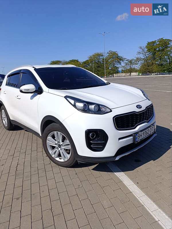 Позашляховик / Кросовер Kia Sportage 2016 в Одесі