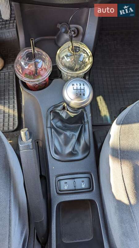 Внедорожник / Кроссовер Kia Sportage 2007 в Калуше